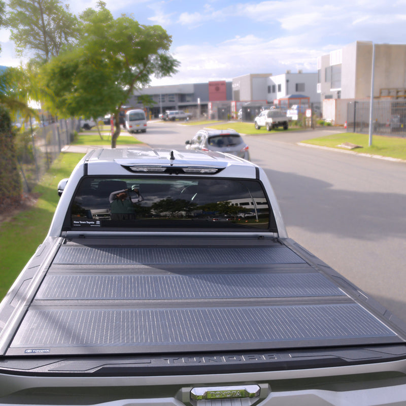 Load image into Gallery viewer, Toyota Tacoma Tundra Hard Tonneau Cover Lensun 190W Flexible Solar Panel