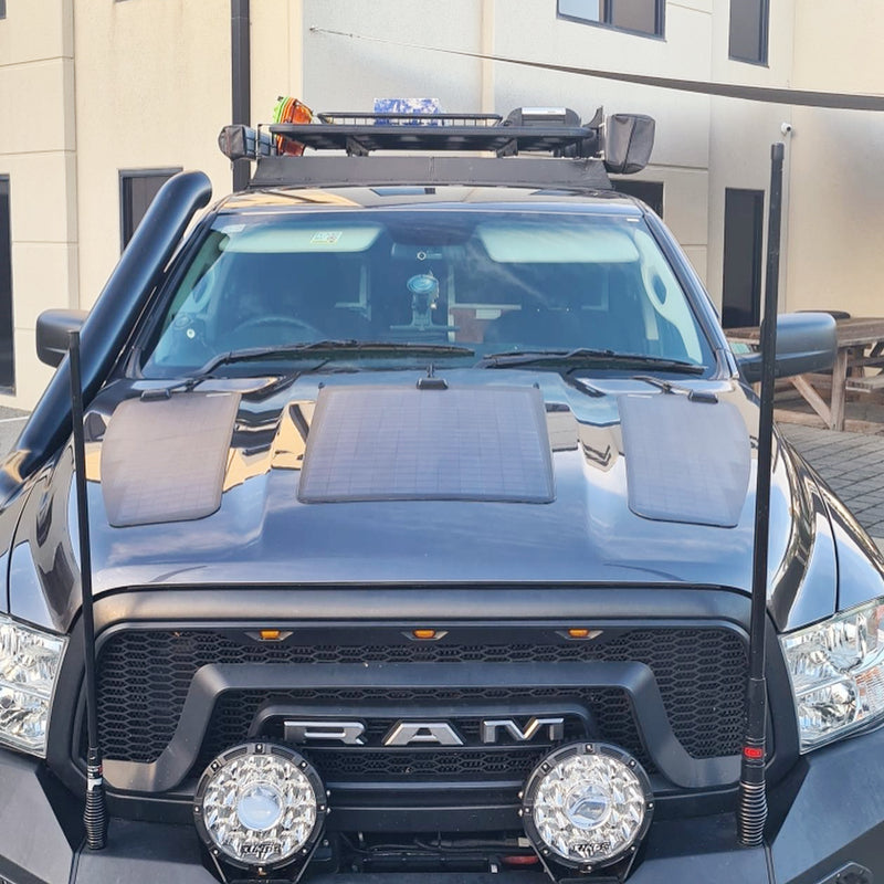 تحميل الصورة إلى عارض المعرض، Dodge Ram 1500 4th Gen (2009-2018) Lensun 130W Hood Flexible Solar Panel