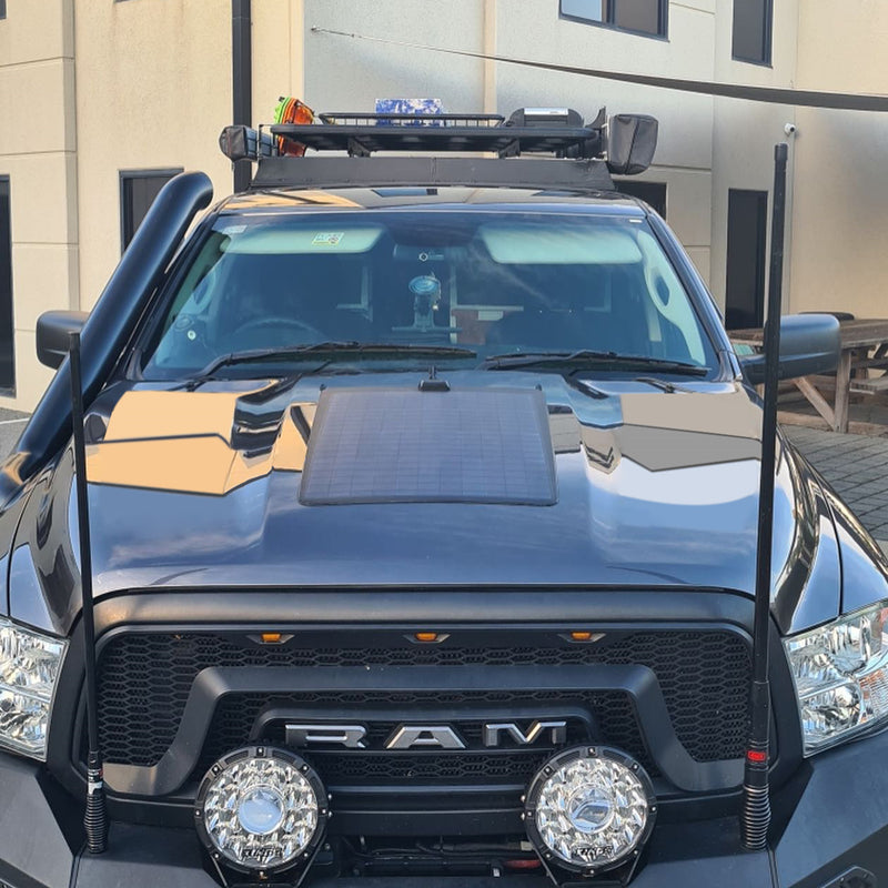 تحميل الصورة إلى عارض المعرض، Dodge Ram 1500 4th Gen (2009-2018) Lensun 60W Hood Flexible Solar Panel