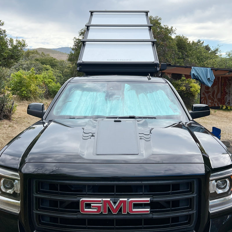 تحميل الصورة إلى عارض المعرض، GMC Sierra 1500 (2014–2019) Lensun 45W 12V Hood Flexible Solar Panel-1