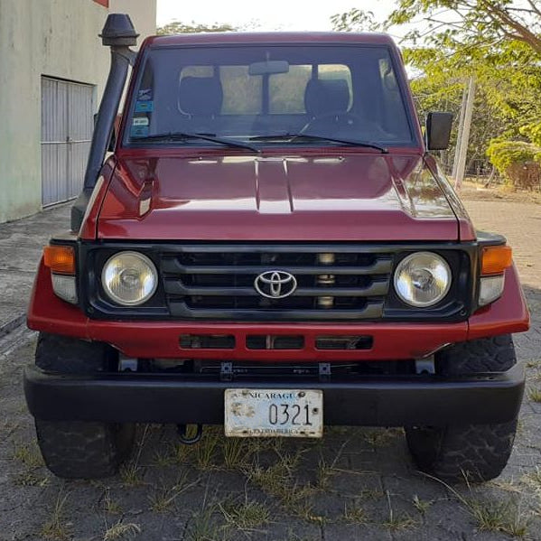 Load image into Gallery viewer, Toyota Land Cruiser 75 Series HZJ75 Lensun 70W Bonnet Solar Panel