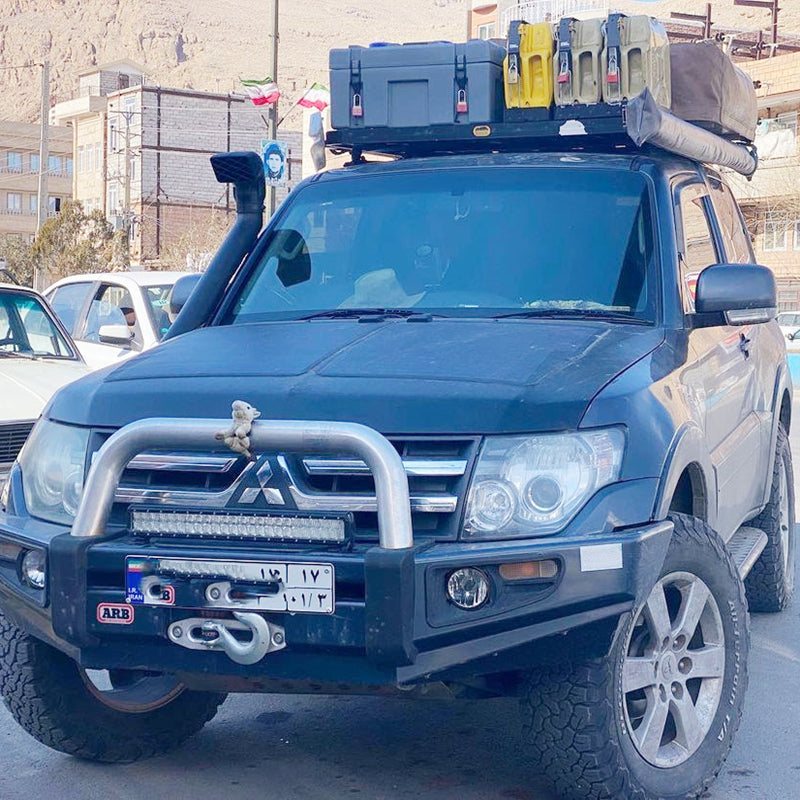 Load image into Gallery viewer, Mitsubishi Pajero(Montero, Shogun) Lensun 140W Hood/Bonnet Flexible Solar Panel