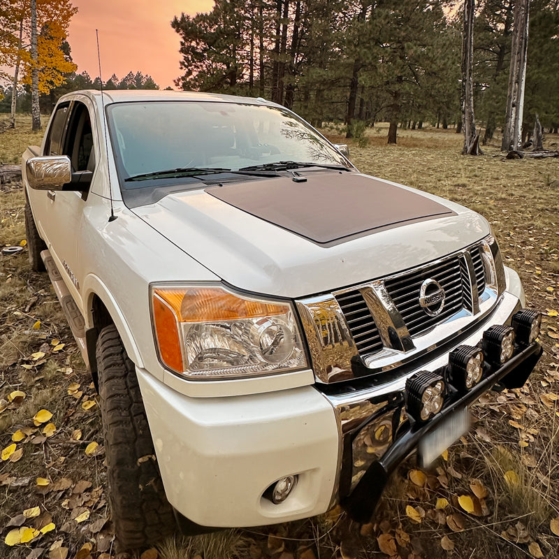 تحميل الصورة إلى عارض المعرض، Nissan Titan 1st Gen (2003-2015) Lensun 100W Hood Flexible Solar Panel-1