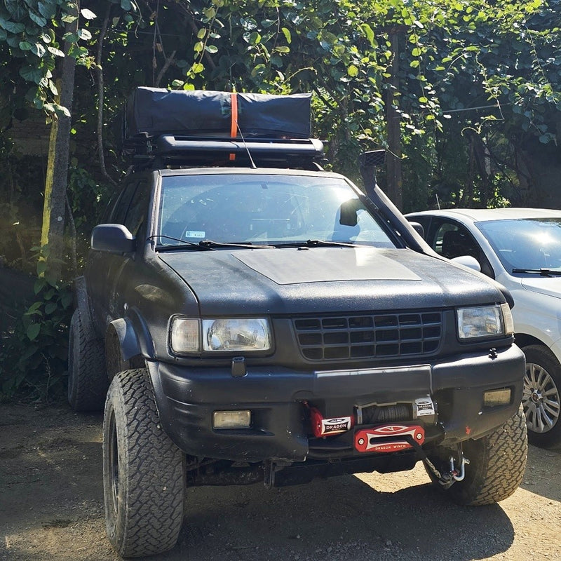 تحميل الصورة إلى عارض المعرض، Opel-Frontera-B-Lensun-85W-Hood-Flexible-Solar-Panel_ffcf6bb7-e7f5-42fc-88e3-75b5298bef4e