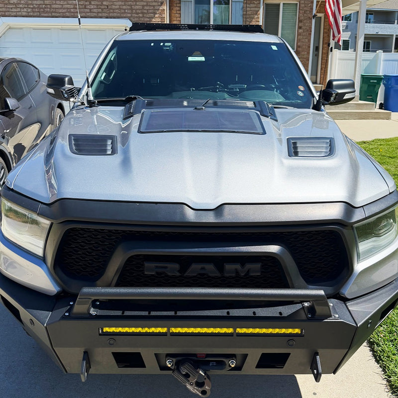 تحميل الصورة إلى عارض المعرض، Ram-1500-Lensun-45W-Hood-Solar-Panel-2