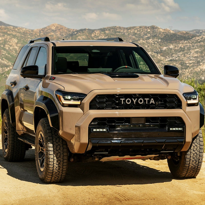 تحميل الصورة إلى عارض المعرض، Toyota_4Runner_with_Scoop_Lensun_35W_Hood_Solar_Panel