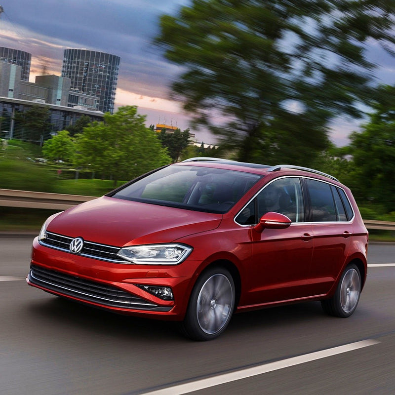 تحميل الصورة إلى عارض المعرض، VW-Golf-Sportsvan-Lensun-100W-Bonnet-Solar-Panel