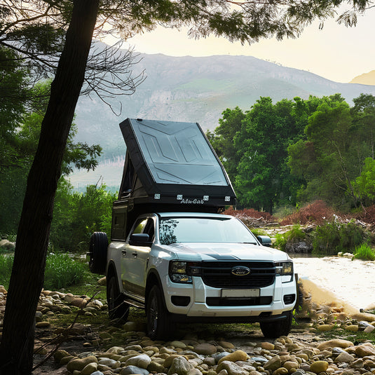 ALU-CAB-ModCAP-Camper-roof-tent-solar-panel