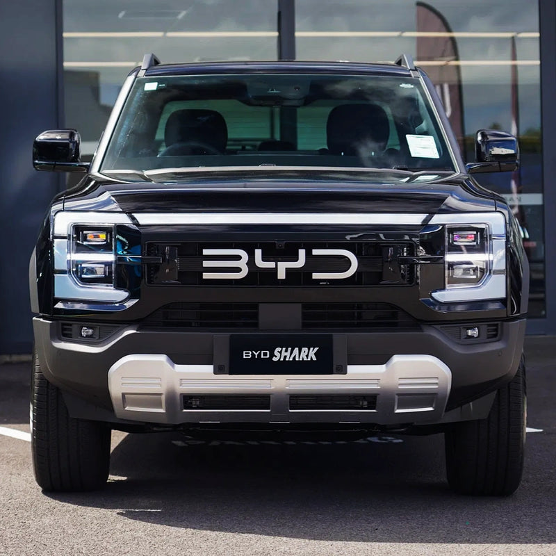 تحميل الصورة إلى عارض المعرض، BYD_Shark_6_Lensun_86W_Bonnet_Hood_Flexible_Solar_Panel
