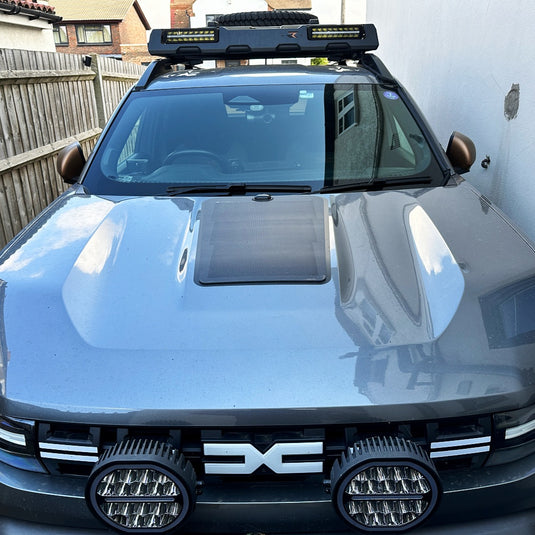 Dacia-Duster-_Lensun-40W-Hood-Bonnet-Solar-Panel