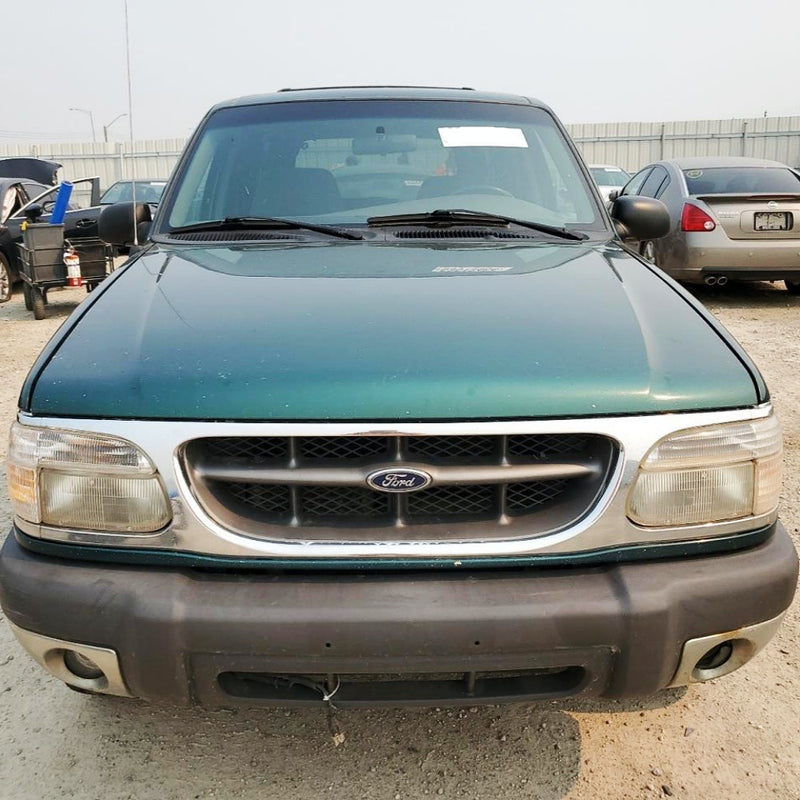 Load image into Gallery viewer, Ford-Explorer-Lensun-100W-_Hood-Flexible-Solar_Panel-1
