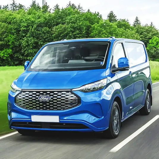 Ford_Transit_Custom_Lensun_52W_Bonnet_Solar_Panel