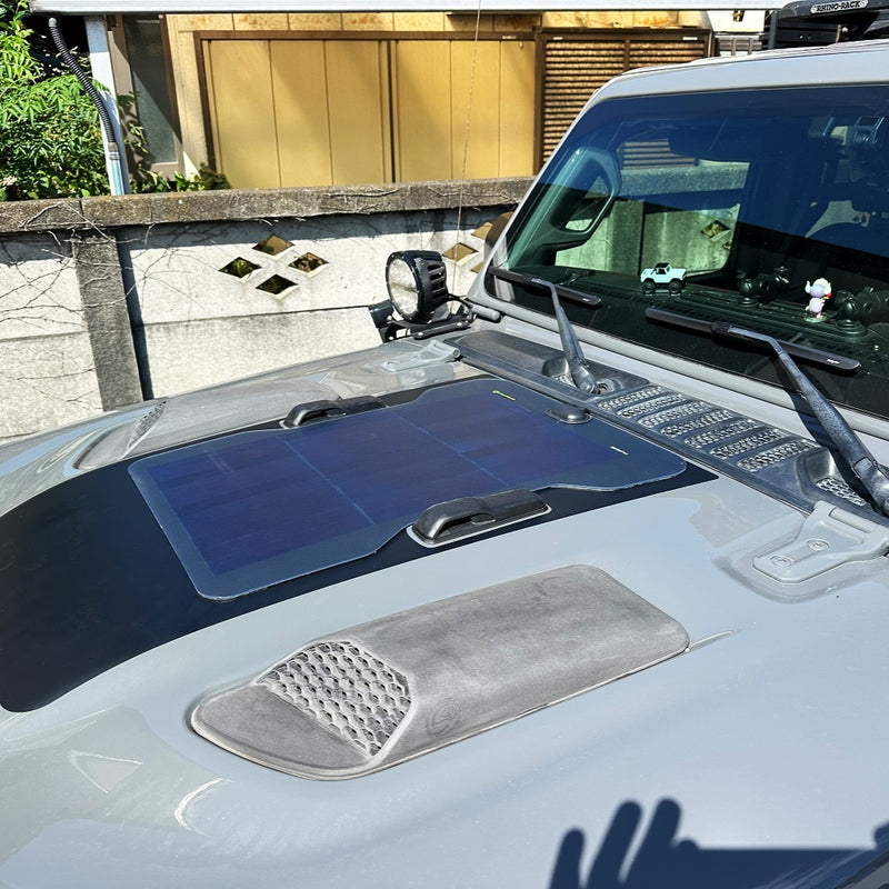 Load image into Gallery viewer, Jeep-Gladiator-Rubicon-Lensun-45W-Hood-Solar-Panel
