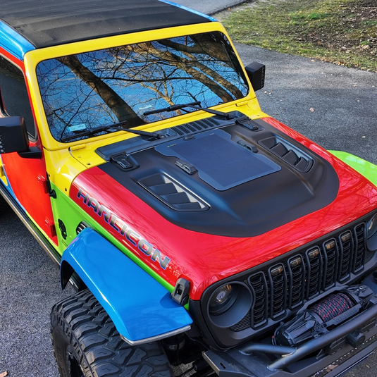 Jeep_Gladiator_Rubicon_Lensun_45W_Hood_Solar_Panel-1