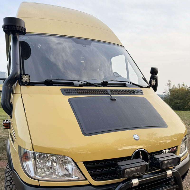 Chargez l&#39;image dans la visionneuse de la galerie, Mercedes-Benz Sprinter 1st Gen(1996-2006) Lensun 60W Bonnet Flexible Solar Panel
