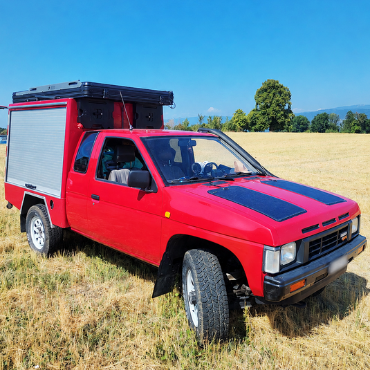 Nissan-Navara-Lensun-110W-Hood-Bonnet-Solar-Panel