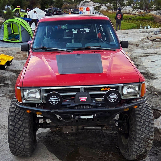Toyota-4Runner-Lensun-86W-Hood-Solar-Panel-1