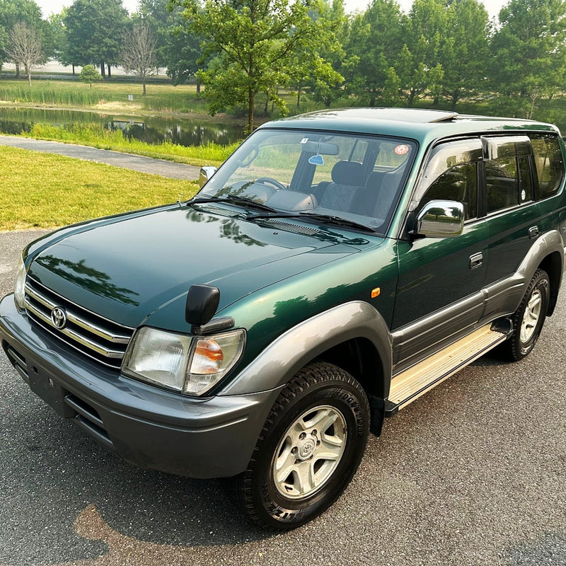 Load image into Gallery viewer, Toyota-Land-Cruiser-Prado-KZJ95-Lensun-95W-Bonnet-Solar-Panel-3
