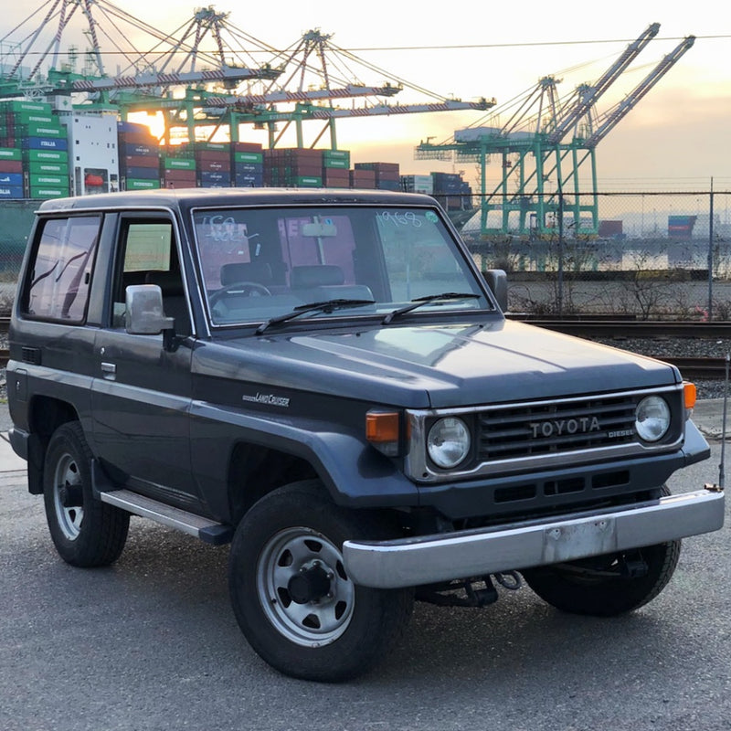 Load image into Gallery viewer, Toyota-Land-Cruiser-Troopy_70-Series-J70-Lensun-80W-Bonnet-Solar-Panel-1
