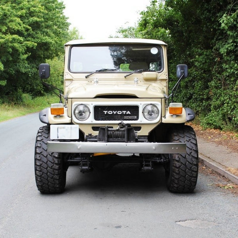 Load image into Gallery viewer, Toyota-Land-Crusier-bj45-Lensun-70W-Bonnet-Solar-Panel
