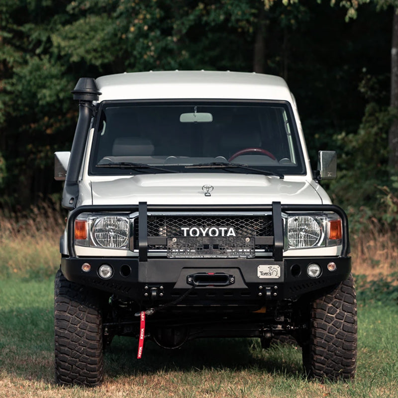 Laden Sie das Bild in Galerie -Viewer, Toyota LandCruiser 70 Serie VDJ76 Lensun 85W flexibles Solarpanel für Motorhaube
