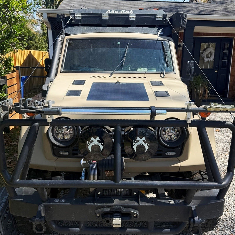 تحميل الصورة إلى عارض المعرض، Toyota_Land_Cruiser_FJ55_Lensun_60W_Hood_Flexible_Solar_Panel
