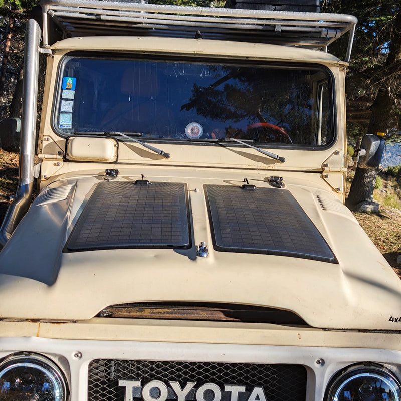 تحميل الصورة إلى عارض المعرض، Toyota_Land_Crusier_bj45_Lensun_70W_Bonnet_Solar_Panel-2
