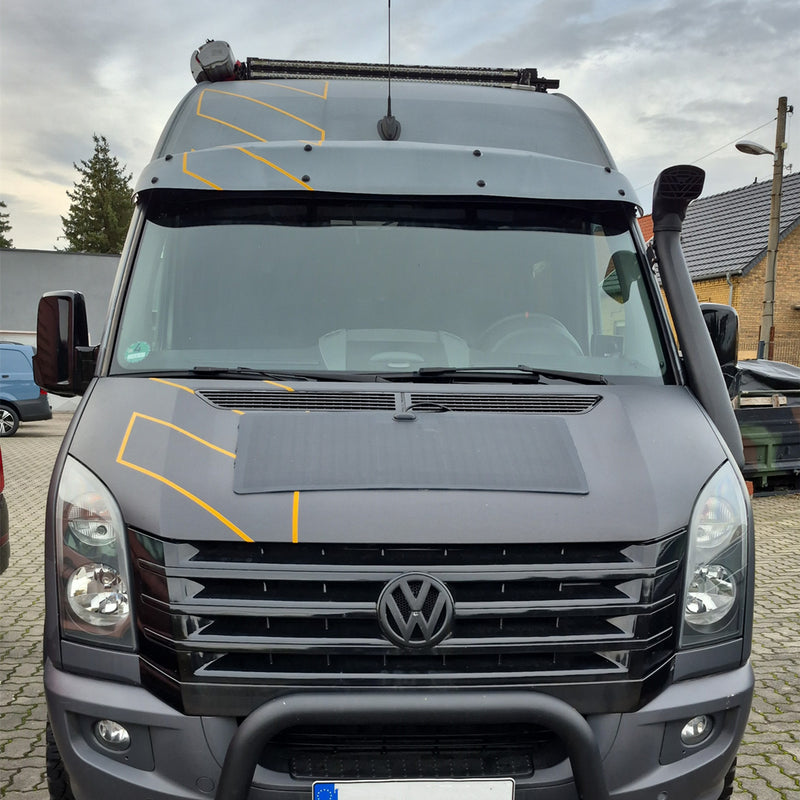 تحميل الصورة إلى عارض المعرض، VW_Crafter_Lensun_60W_Bonnet_Flexible_Solar_Panel_2

